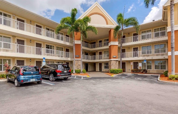 Extended Stay America Suites - Fort Lauderdale - Cypress Creek - Andrews Ave. Main image